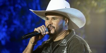 Nando Moreno grava DVD “Pelos Bares da Cidade” com casa cheia e participações especiais em Uberlândia