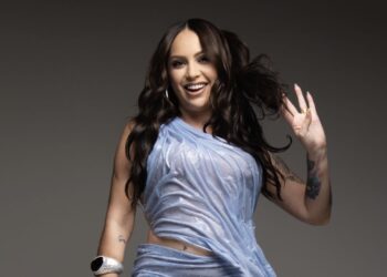 Confirmada nos maiores shows de São João do mundo, Raphaela Santos lança segunda parte do projeto “Ao Vivo na Paraíba”