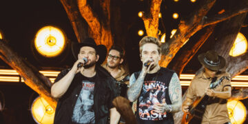“Velhos Hábitos”: com mais duas canções inéditas, Felipe & Rodrigo encerram álbum milionário