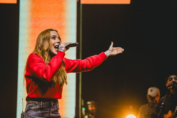 Julliany Souza lança primeira faixa de “JESUS”, audiovisual autoral gravado em SP