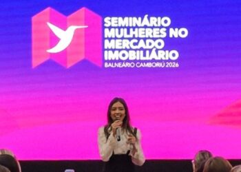 Sophia Martins realiza palestra de impacto em Balneário Camboriú e reforça protagonismo feminino no mercado imobiliário