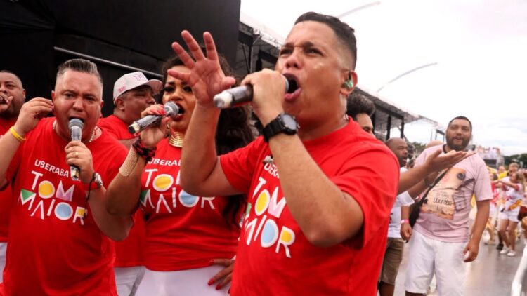 Tom Maior apresenta samba-enredo para o Carnaval 2027 com uma reflexão sobre fé, alimento e a força da união