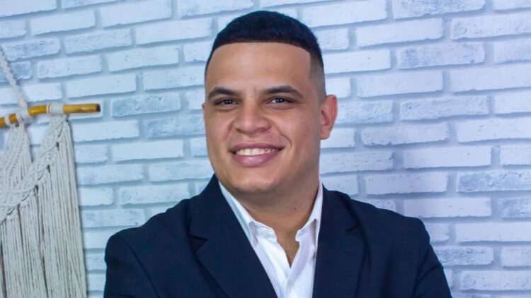 Integridade e serviço: Bispo Henrique Santini oficializa pré-pleito a deputado federal com apoio do Avante