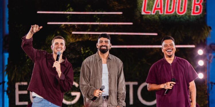 Davi Quaresma celebra lançamento de “Por Mim, Por Nós”, ao lado de Sorriso Maroto e Dilsinho no projeto “Lado B do Sorriso”