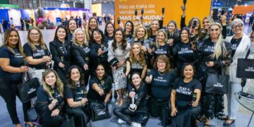 Elas Constroem reúne 30 mulheres em obra lançada oficialmente durante o CIMI360